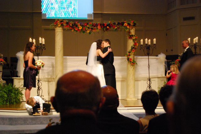 weddingkiss.jpg